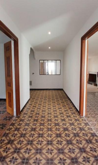 Splendid 18th Century Maison De Maitre With 4 Bedrooms, Vast Garage, Courtyard And Terrace. A Refine