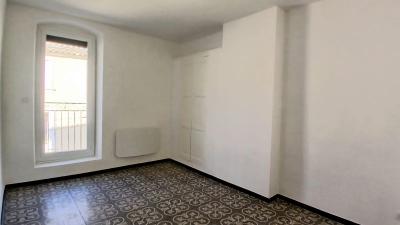 Splendid 18th Century Maison De Maitre With 4 Bedrooms, Vast Garage, Courtyard And Terrace. A Refine