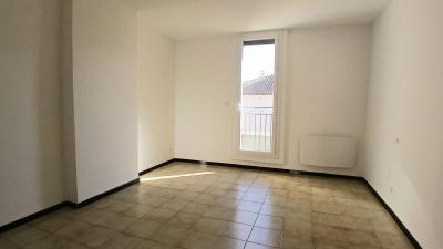 Splendid 18th Century Maison De Maitre With 4 Bedrooms, Vast Garage, Courtyard And Terrace. A Refine
