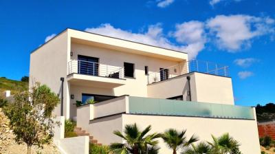 Contemporary High Standing Villa With Main House And Guest House On A 427 M2 Plot With Pool And Stun