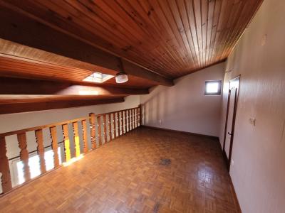 High-potential Villa With Swimming Pool And Large Plot, Close To The Sea And Beziers.
