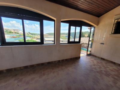 High-potential Villa With Swimming Pool And Large Plot, Close To The Sea And Beziers.