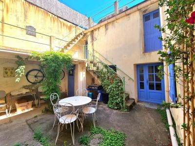 Charming And Spacious House With 6 Bedrooms, Courtyard, Annexes And Terrace