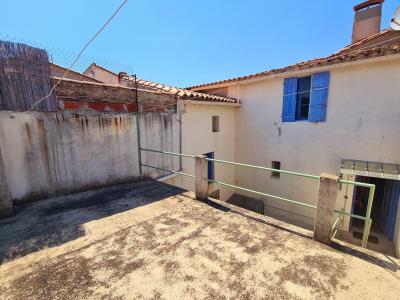 Charming And Spacious House With 6 Bedrooms, Courtyard, Annexes And Terrace