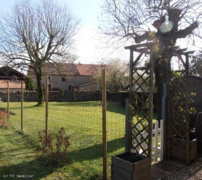 &#8364;303190 - Beautiful Detached Property With A Gite And A Hectare Of Land