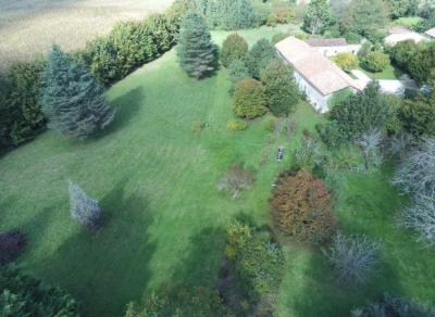 &#8364;271275 - Superb 17th Century \"gentilhommiere\" House With Over 4 Acres Of Land