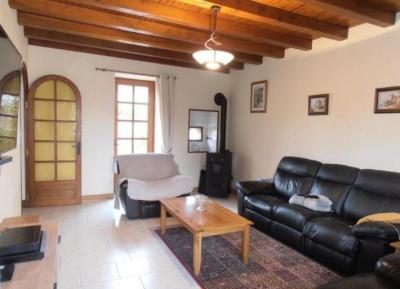 &#8364;223400 - Renovated 3 Bedroomed Stone Property