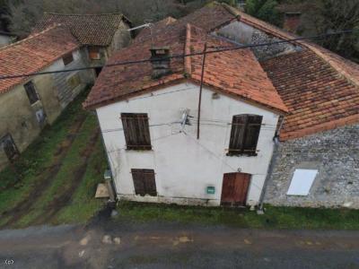 &#8364;24000 - Small Barn Renovate In A Quiet Area - Near Champagne-mouton