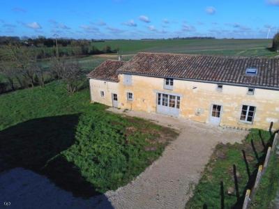 &#8364;161700 - Charming 3 Bedroom House Renovated With Natural Materials