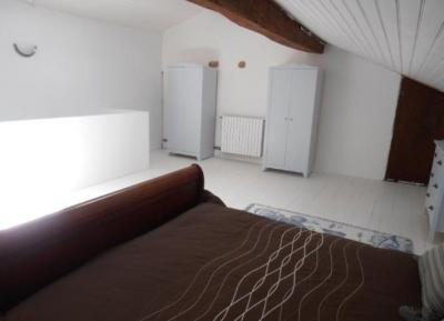 &#8364;234000 - Beautifully Renovated 3 Bedroomed Property