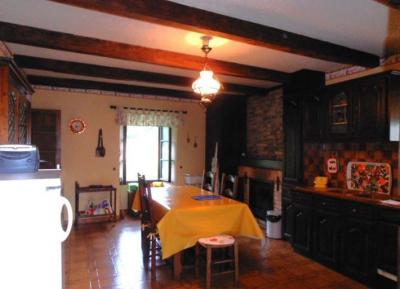 &#8364;336800 - Detached Stone Property With A Beautiful Garden