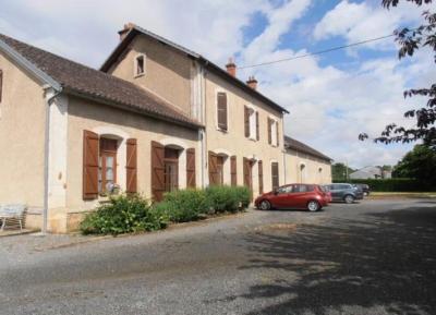 &#8364;347300 - Former Railway Station In One Of The Most Beautiful Villages In The Charente