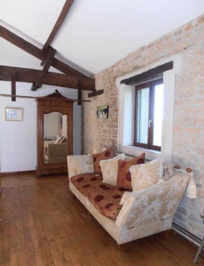 &#8364;249950 - Beautiful Detached Renovated Barn Near Nanteuil-en-vallee