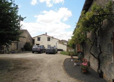 &#8364;139700 - Exclusive! Countryside Stone Property With 2 Acres Of Land