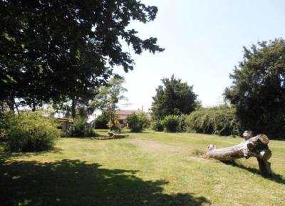 &#8364;164800 - Lovely Detached 2 Bedroomed Character Property With A Mature Garden