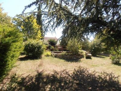 &#8364;350000 - Superb Detached Property With Pool And Gite