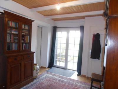 &#8364;159500 - Pretty 4 Bedroomed Cottage Near Civray