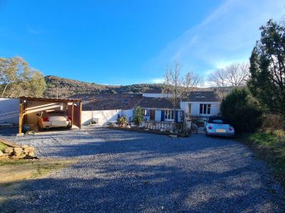 Beautifully Renovated Main House And Independent Gite On A 2438 M2 Plot With Nice Views