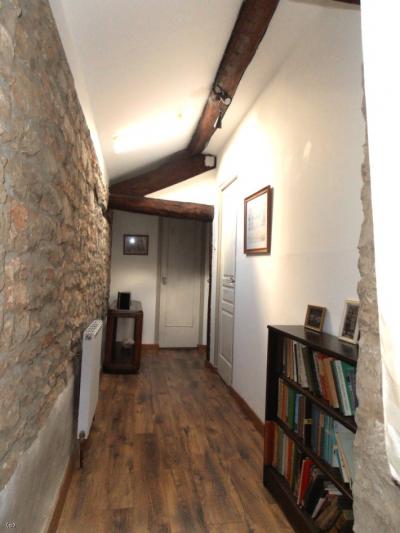 &#8364;315790 - Beautiful Detached 4 Bedroomed Stone Property