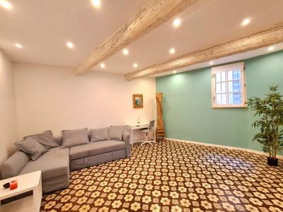 Charming Town House, Fully Renovated, With 2 Bedrooms And A Large Garage In The Heart Of The Histori