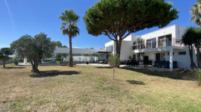 Superb Contemporary Villa With Indoor Pool And Sea View