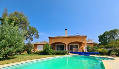 Comfortable Architect Villa With 3 Bedrooms, Garage, Several Terraces On A 1422 M2 Plot With Pool An