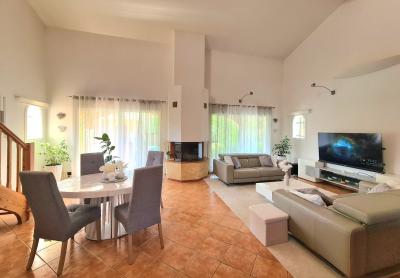 Comfortable Architect Villa With 3 Bedrooms, Garage, Several Terraces On A 1422 M2 Plot With Pool An