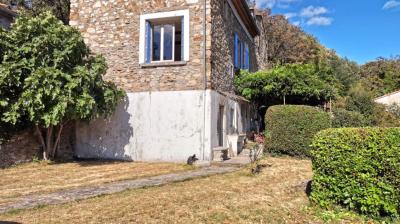 Charming Stone House With 5 Bedrooms On A 580 M2 Plot With Delightful Terrace With Views