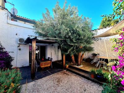 Charming Character Village House With 4 Bedrooms, 3 Shower Rooms, Large Garage, Pleasant Courtyard A