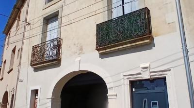 Charming Winegrower\'s House, Fully Renovated, With 182 M2 Of Living Space Offering 3 Bedrooms, Gara