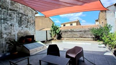 Charming Winegrower\'s House, Fully Renovated, With 182 M2 Of Living Space Offering 3 Bedrooms, Gara