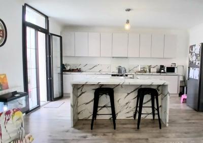 Charming Winegrower\'s House, Fully Renovated, With 182 M2 Of Living Space Offering 3 Bedrooms, Gara