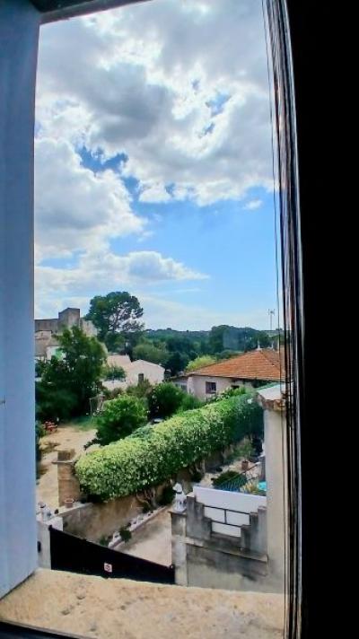 Charming Winegrower\'s House, Fully Renovated, With 182 M2 Of Living Space Offering 3 Bedrooms, Gara