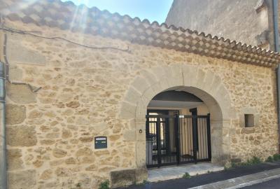 Authentic Stone Barn With 150 M2 Of Living Space, Renovated With Charm And High-end Amenities.