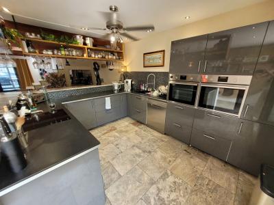 Authentic Stone Barn With 150 M2 Of Living Space, Renovated With Charm And High-end Amenities.