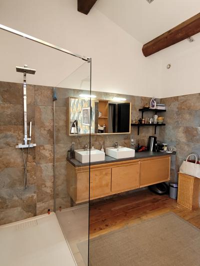 Authentic Stone Barn With 150 M2 Of Living Space, Renovated With Charm And High-end Amenities.