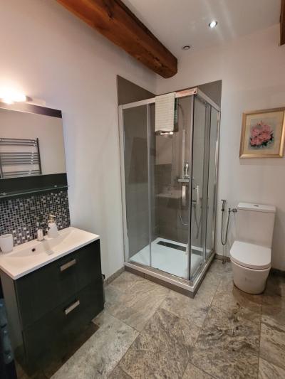 Authentic Stone Barn With 150 M2 Of Living Space, Renovated With Charm And High-end Amenities.
