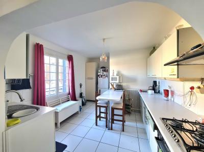 Pleasant Set Of 2 Village Houses Offering Main House Of 180 M2, Independent Gite Of 50 M2, Garage An