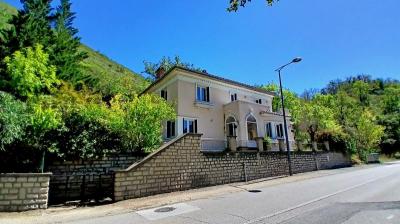 Charming Character House In Art Deco Style With 4 Bedrooms, Veranda, Terrace And Garage On A 511 M2
