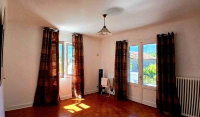 Charming Character House In Art Deco Style With 4 Bedrooms, Veranda, Terrace And Garage On A 511 M2