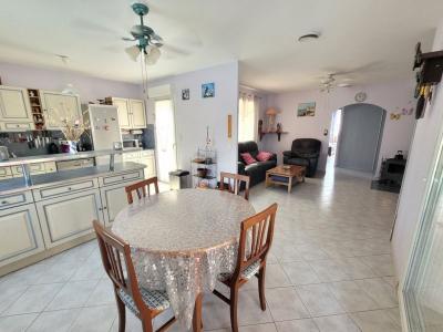 Single-storey Villa With 125 M2 Of Living Space On 579 M2 Of Land With Swimming Pool, Near Pezenas.