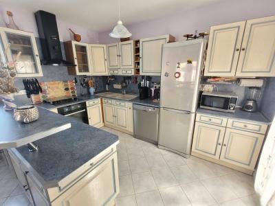 Single-storey Villa With 125 M2 Of Living Space On 579 M2 Of Land With Swimming Pool, Near Pezenas.