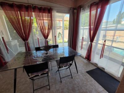 Single-storey Villa With 125 M2 Of Living Space On 579 M2 Of Land With Swimming Pool, Near Pezenas.