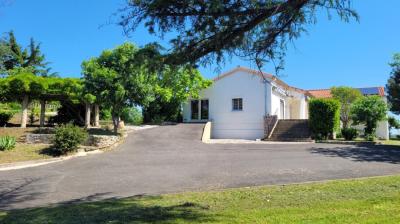 Charming Renovated Villa With Independent Studio And Rental Potential, 5990 M2 Of Land With Swimming