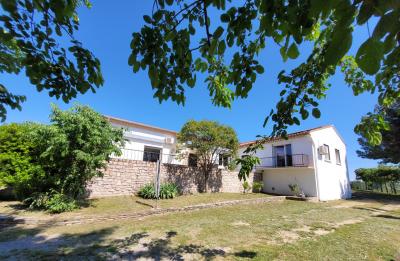 Charming Renovated Villa With Independent Studio And Rental Potential, 5990 M2 Of Land With Swimming
