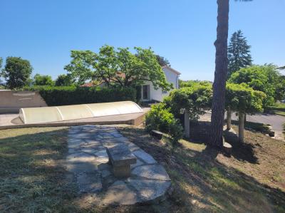 Charming Renovated Villa With Independent Studio And Rental Potential, 5990 M2 Of Land With Swimming