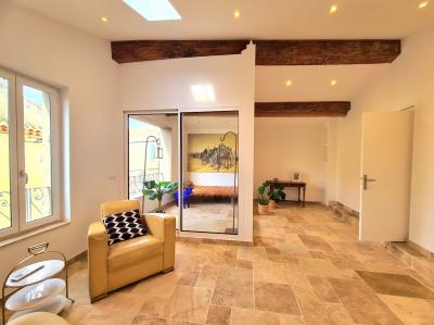 Gorgeous Entirely Renovated House Near The Sea, Perfect Match Of Contemporary Style And Original Cha