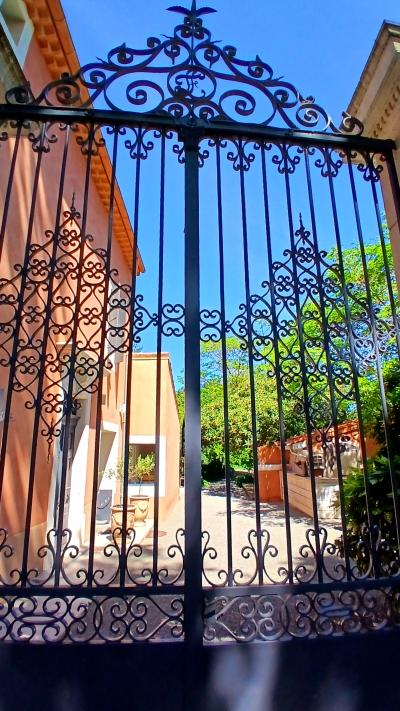 Stunning 18th Century Property With 348 M2 Of Living Space On A 3899 M2 Landscaped Park With Pool An