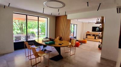 Stunning 18th Century Property With 348 M2 Of Living Space On A 3899 M2 Landscaped Park With Pool An