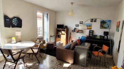 Charming Character Apartment With Courtyard.